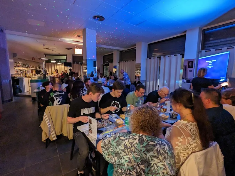 LE TITIS BAR