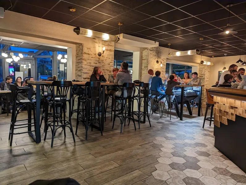 Castel Pub