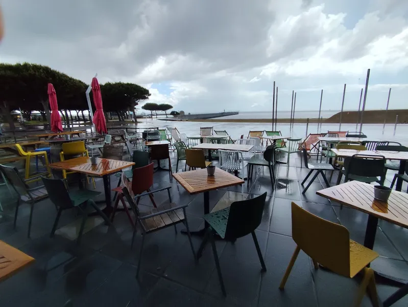 LevЯette Café St Nazaire