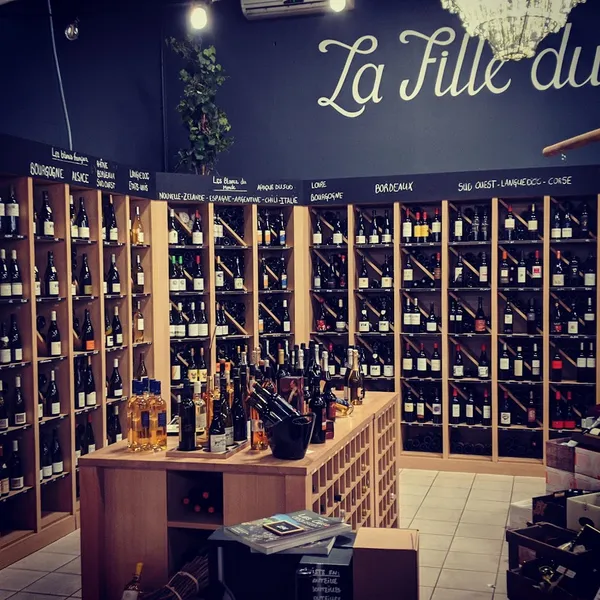 La Fille du Tonnelier Cave & Bar
