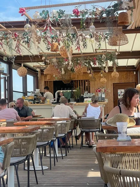 Le Groove / Bar de Plage