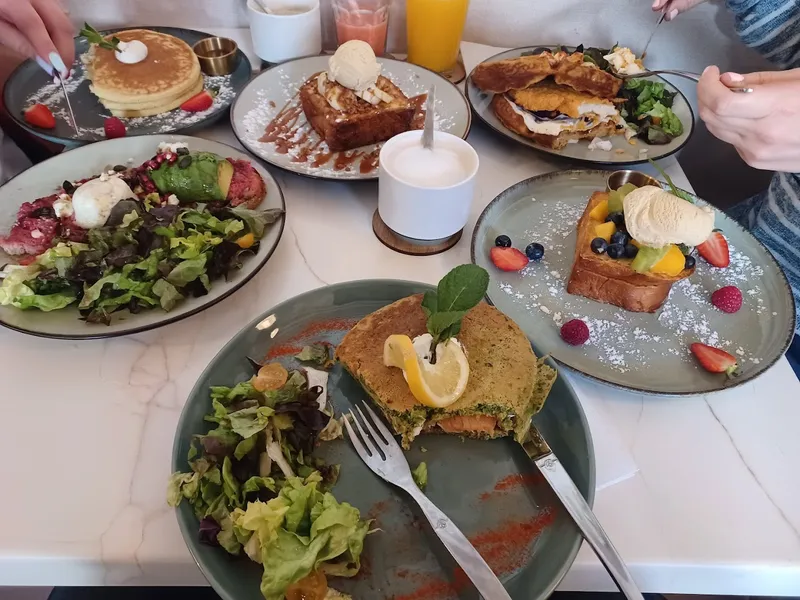 Adora - Café, Brunch & Lunch