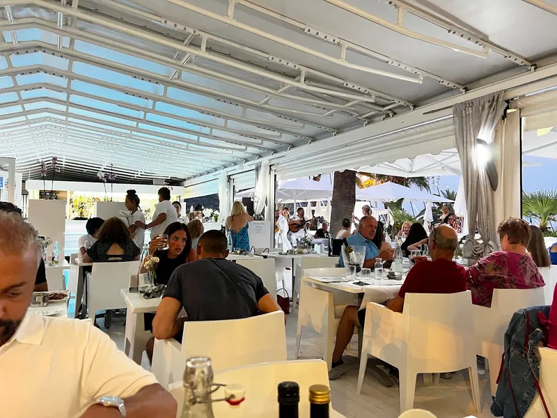 Les Sablettes Beach Club