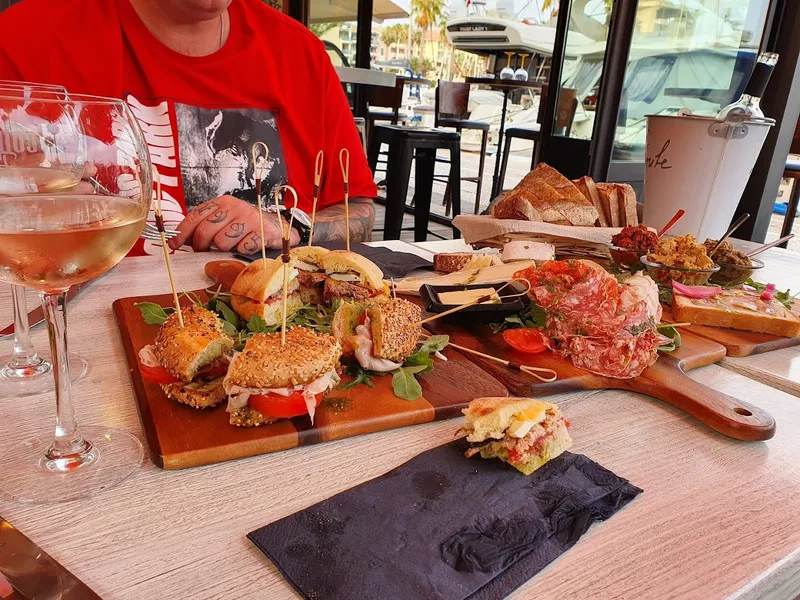 CHEZ BABA 🌞 au kraken bar