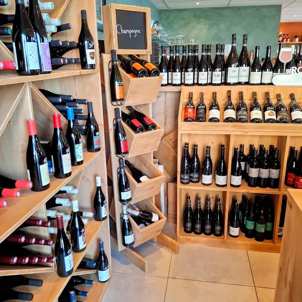 Le Brise Lames - Cave & Bar à vins