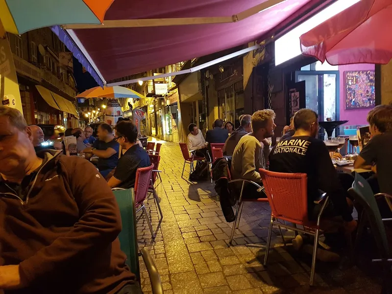 BAR DE LA TOUR