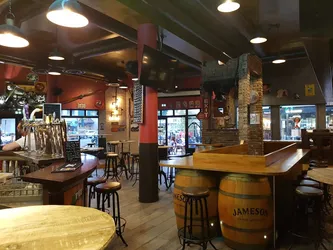 Les 8 bars à vin de Val-de-Marne