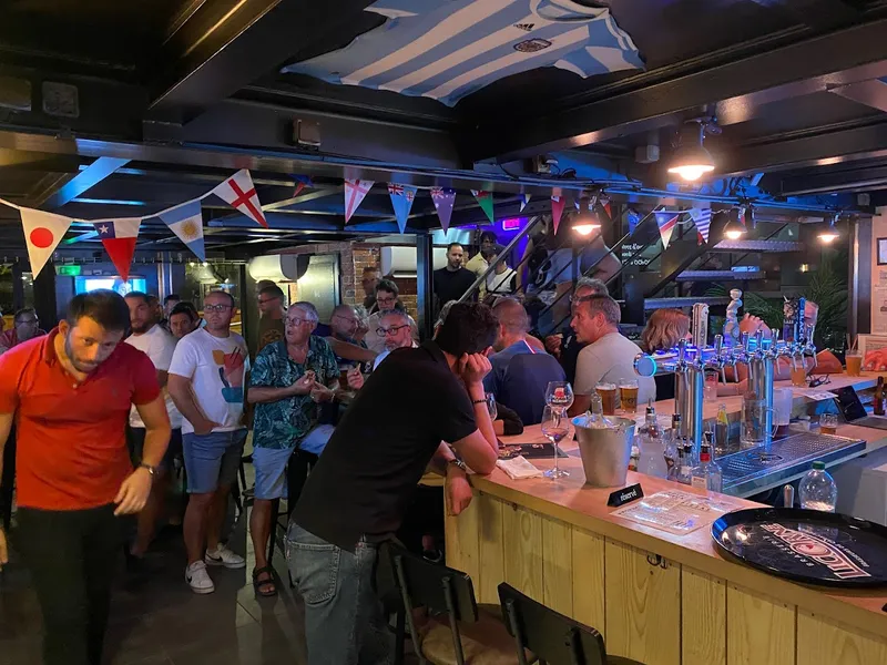 The Big Papa's - Sports Bar