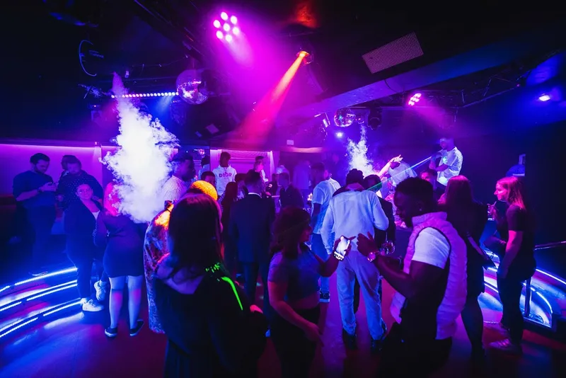 Le Doral Night club