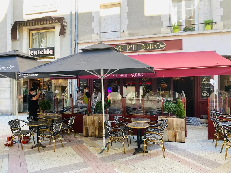 Le Petit Bistro