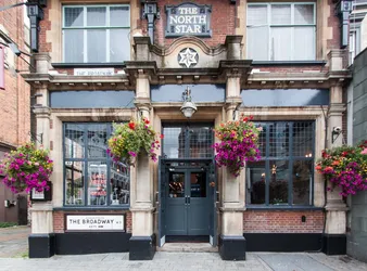 Best of 25 bars in Ealing LONDON