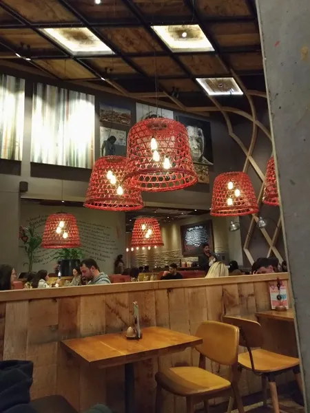 Nando's Wembley - Designer Outlet