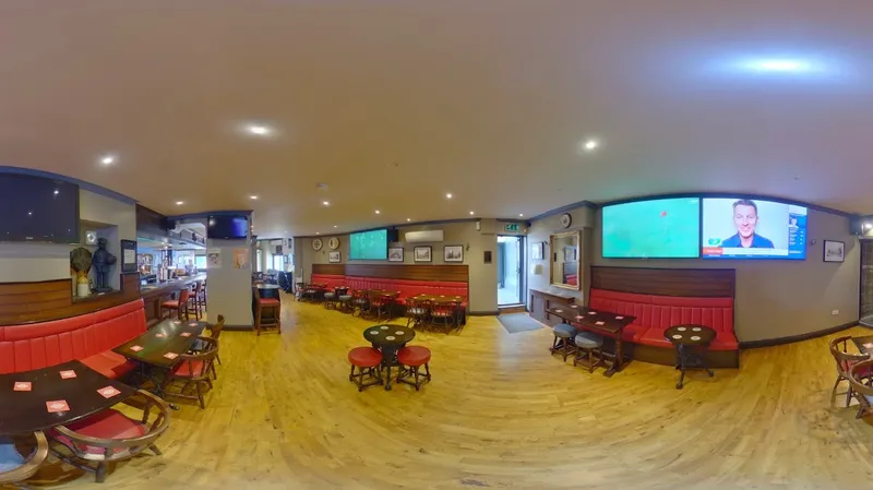 McGlynns Bar (Sports Bar)