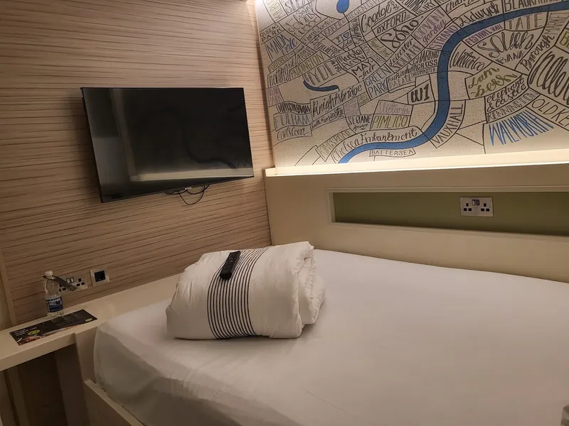 hub by Premier Inn London Westminster Abbey hotel