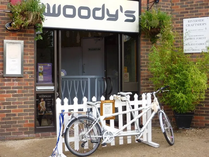 Woody's