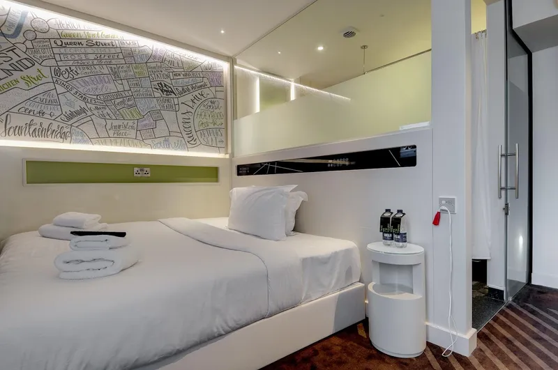 hub by Premier Inn London Westminster Abbey hotel