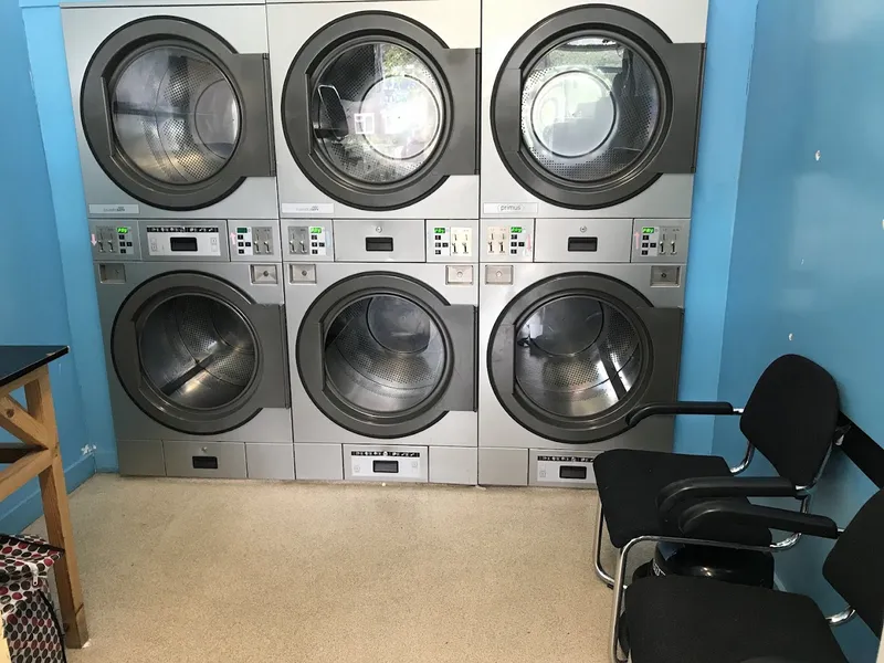 Royal Dry Cleaning & Laundrette