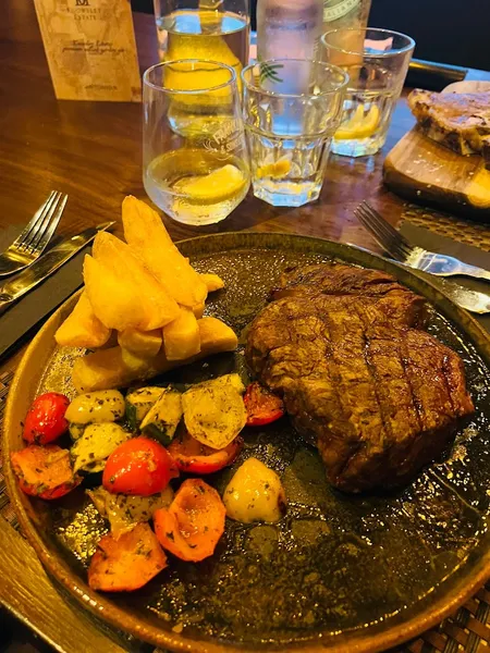 Antonio's Bar & Grill