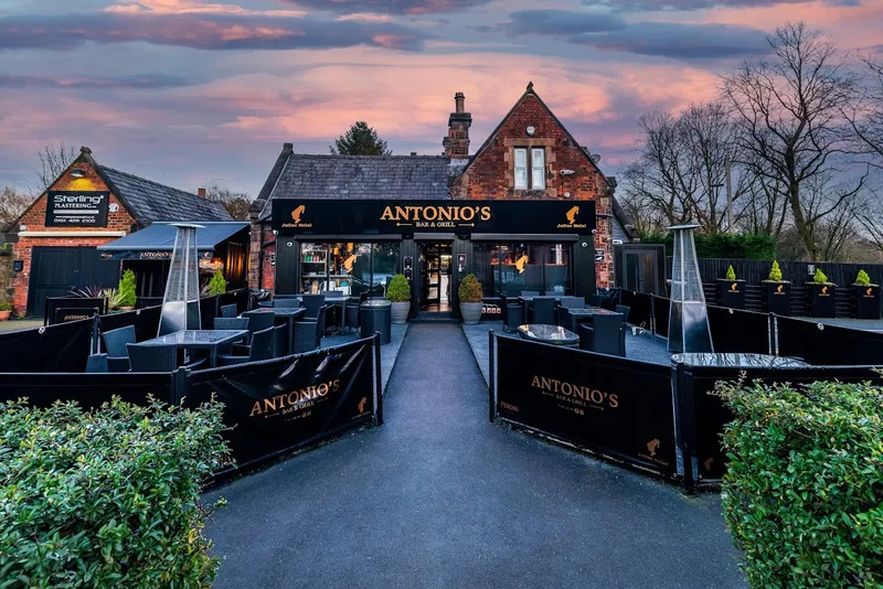 Antonio's Bar & Grill