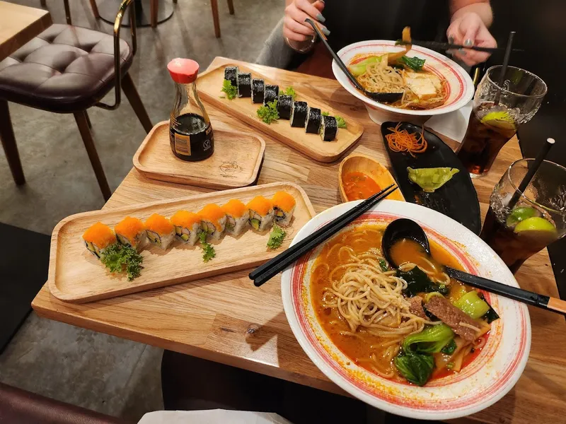 Maki & Ramen