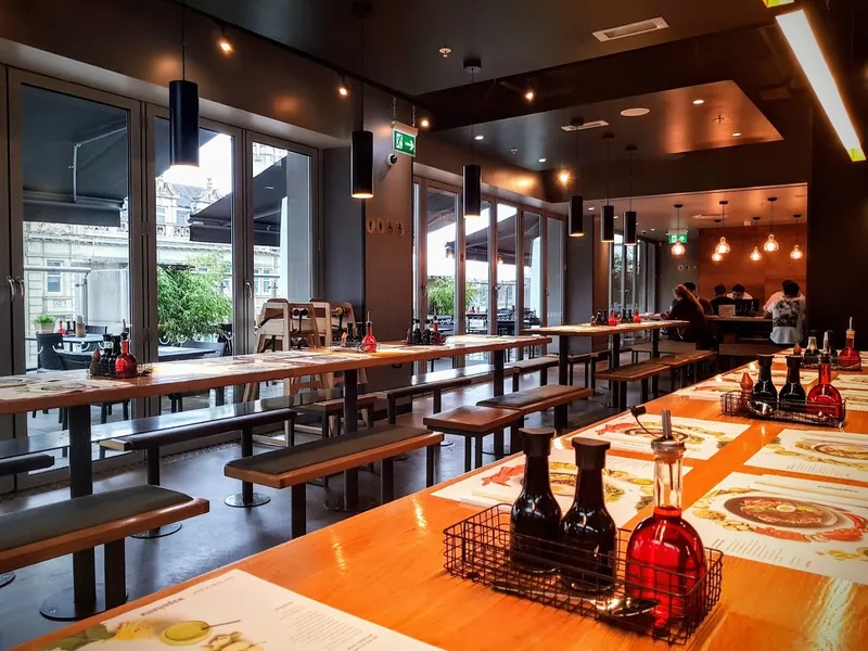 wagamama leeds trinity