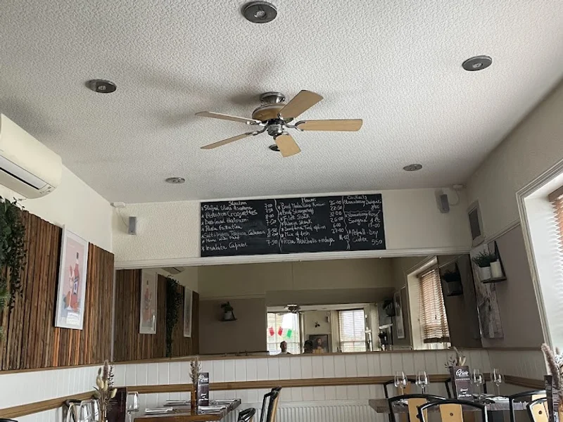 Gio's Italian Bar and Kitchen