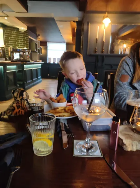 The Oak Bar and Grill