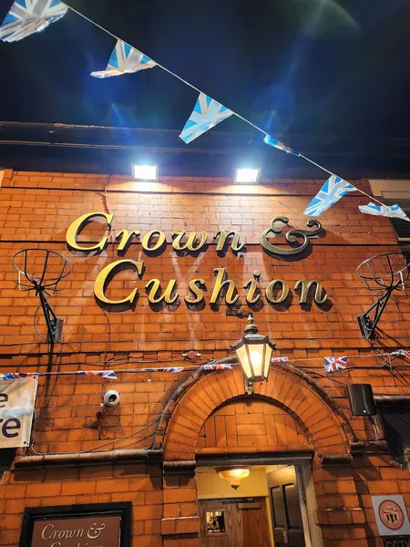 The Crown & Cushion