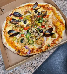 Top 10 pizza places in Wakefield