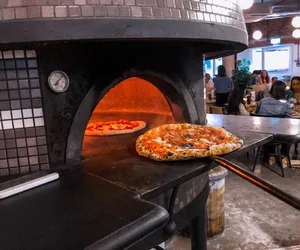 pizza places in Manchester