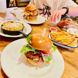 Best of 10 burgers in Trafford