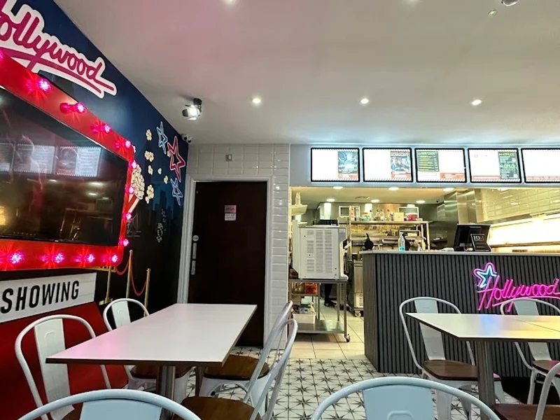 Hollywood Burgers & Shakes (Manchester) حلال