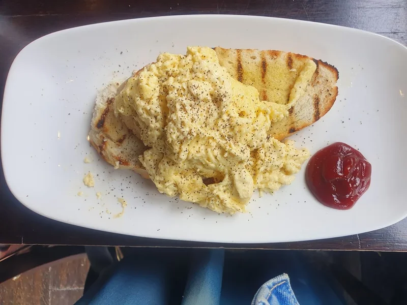 Mccaffertys Bar & Restaurant