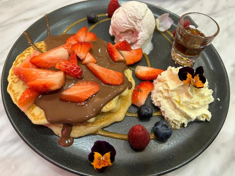 CREMA DOLCE Coffee and Desserts