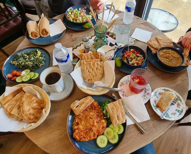 Y2 Cafe