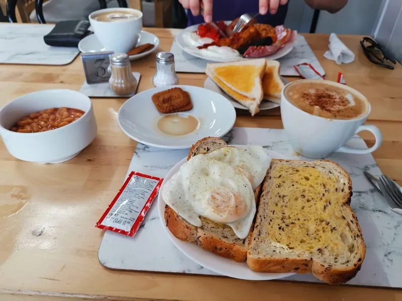 Cafe Dominic's