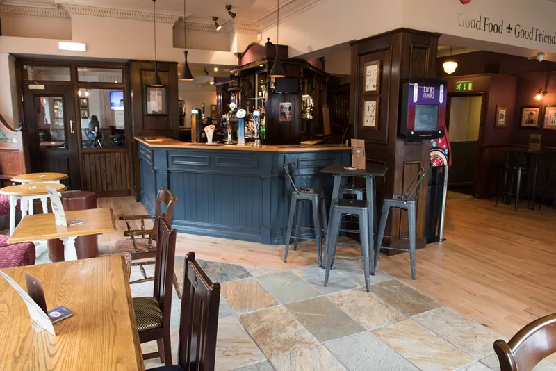 Lambs Arms Inn