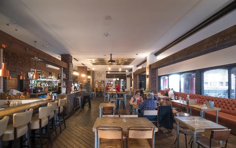 The Merchants Tavern