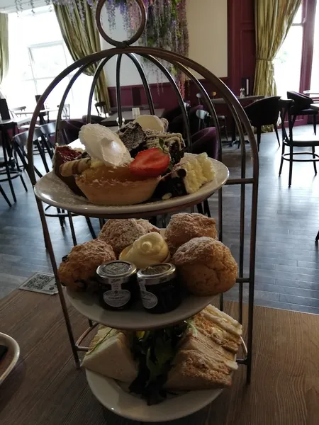 Parkmore Hotel