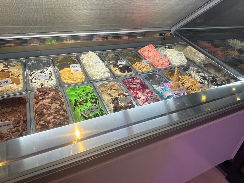 Cakes N Shakes - Palladium shops