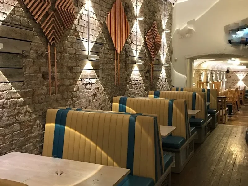 Pani's Italian