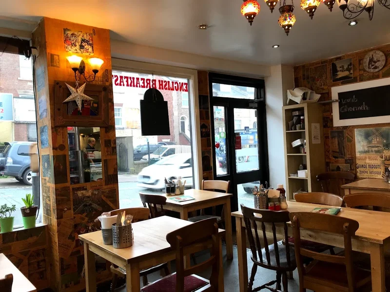 Moulin Rouge Cafe & Grill