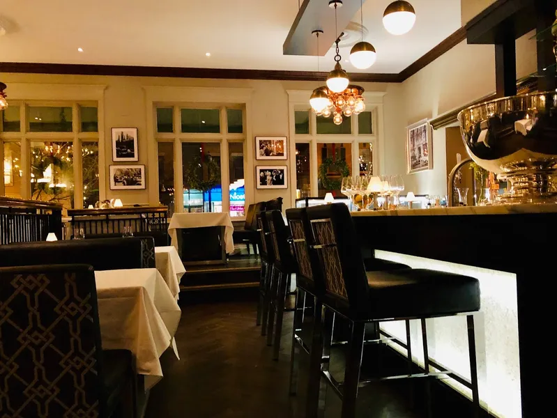 Oliver's Steakhouse