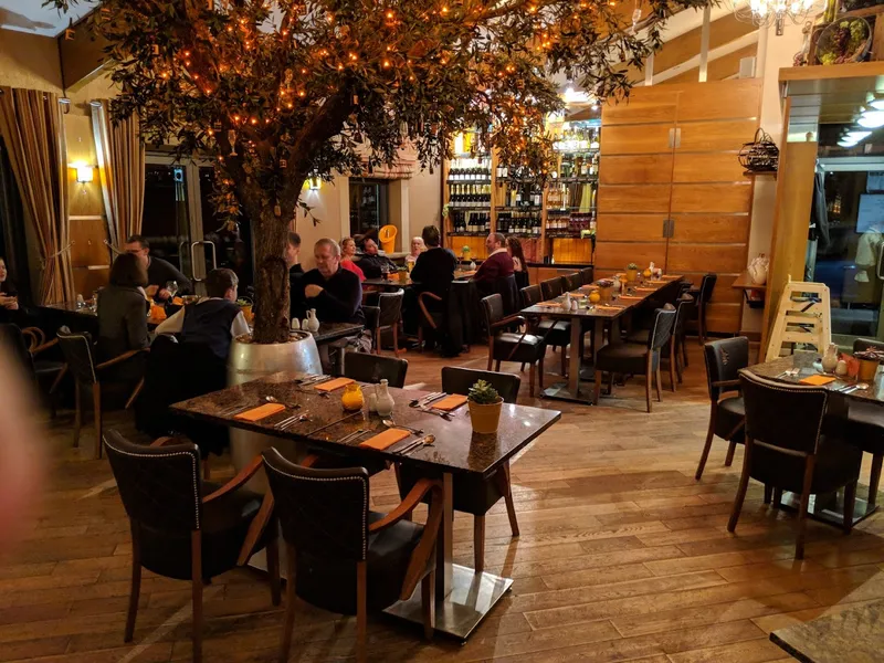 Pavilion Bistro