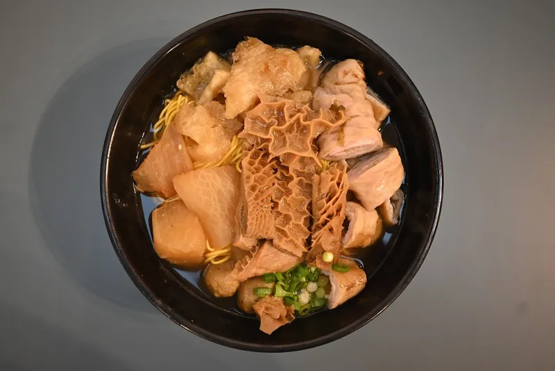牛歡喜 Happy Cow - 車仔麵 x 串燒 Noodles and BBQ Bar