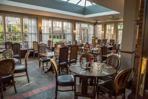 British restaurants in Hyde Tameside