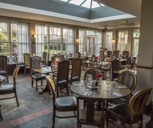 British restaurants in Hyde Tameside