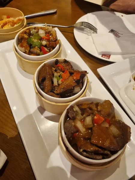THE CHINESE BUFFET