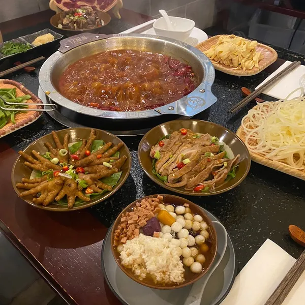 No.8 Hotpot