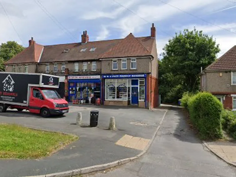 G & J Pitt Family Bakers